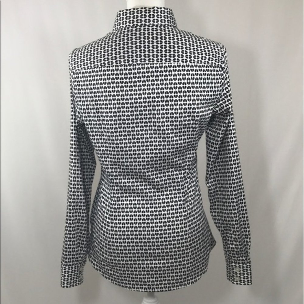 Lovely Non-iron Shirt from Banana Republic. - Picture 4 of 12